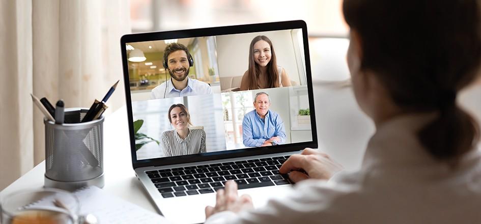 GeloRevoice® Halstabletten Hefen bei langen Telefonkonferenzen im Homeoffice.